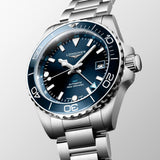 longines hydroconquest gmt 41mm blue dial automatic gents watch dial close up