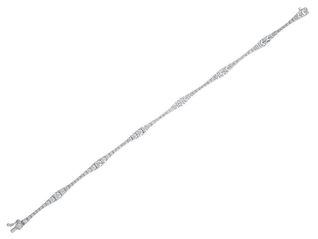 18ct White Gold 2.88ct Graduated Diamond Line Bracelet
