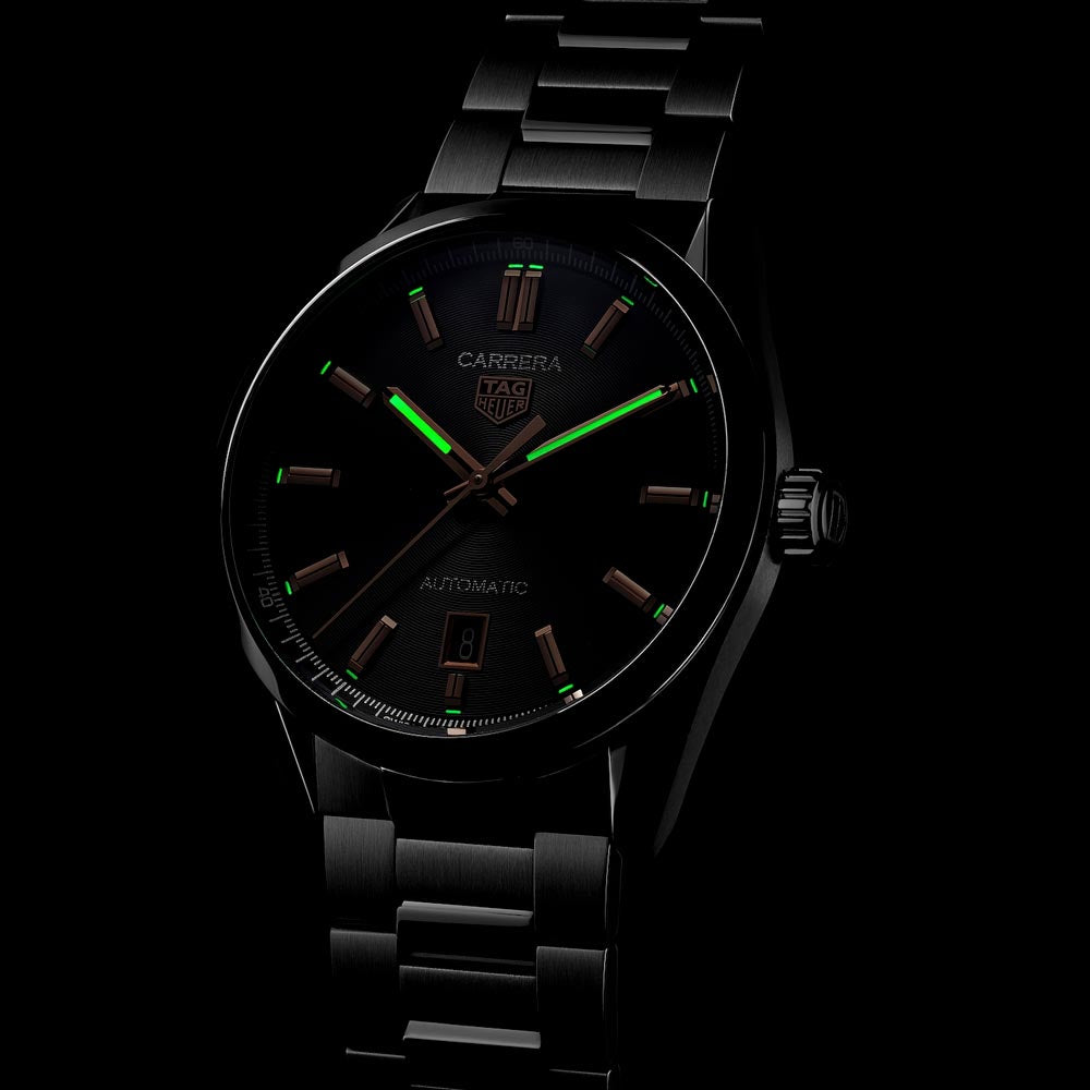tag heuer carrera date 39mm black dial automatic gents watch in the dark view