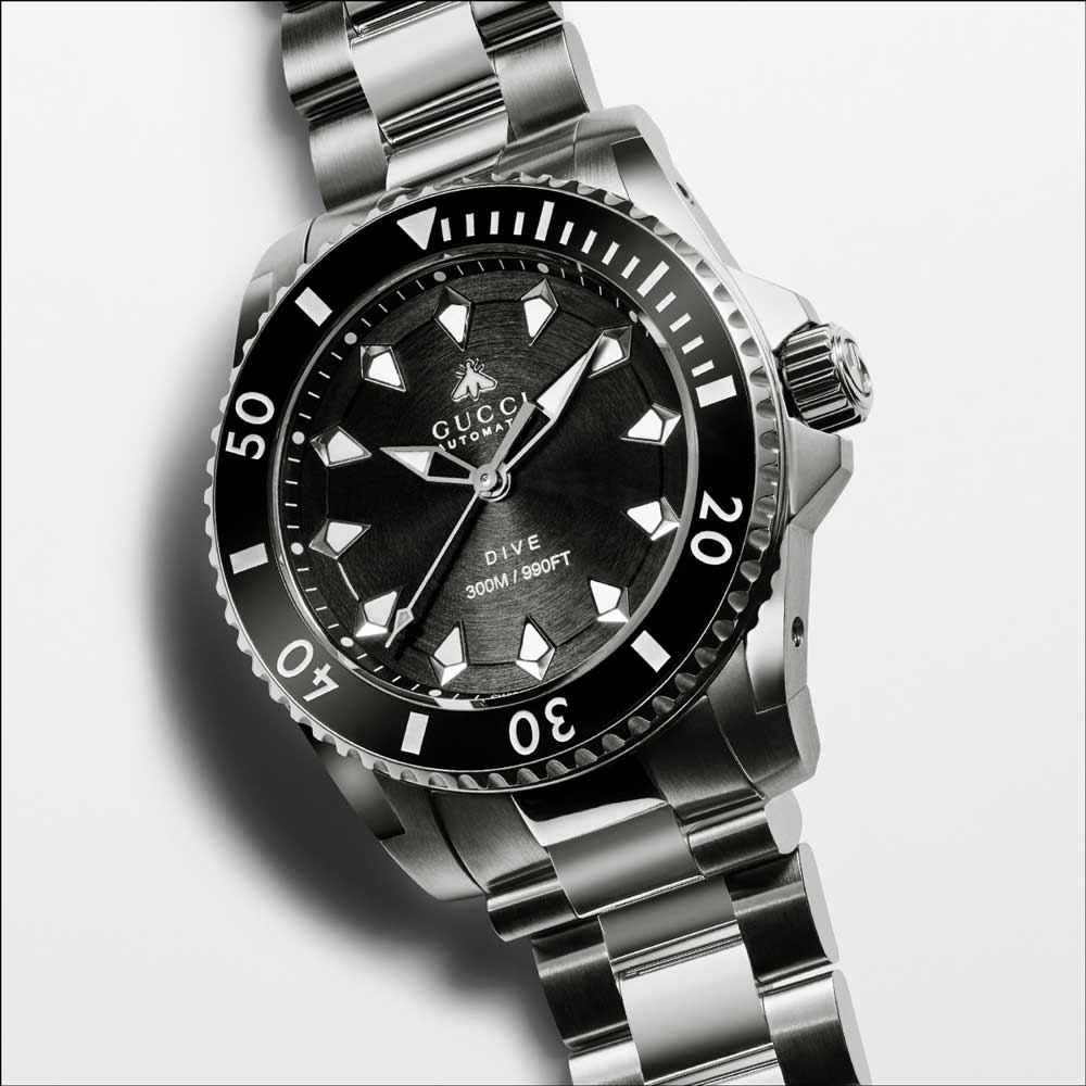 gucci timepieces brand header image
