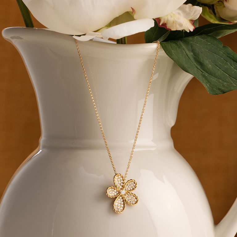 Roberto Coin 18ct Yellow Gold 0.37ct Diamond Jasmine Necklace ADR777CL3768