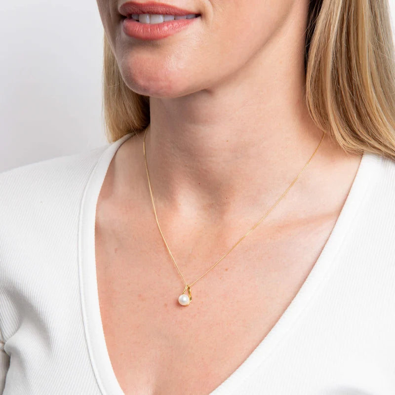 9ct Yellow Gold Freshwater Pearl Twist Pendant Only GP2389W