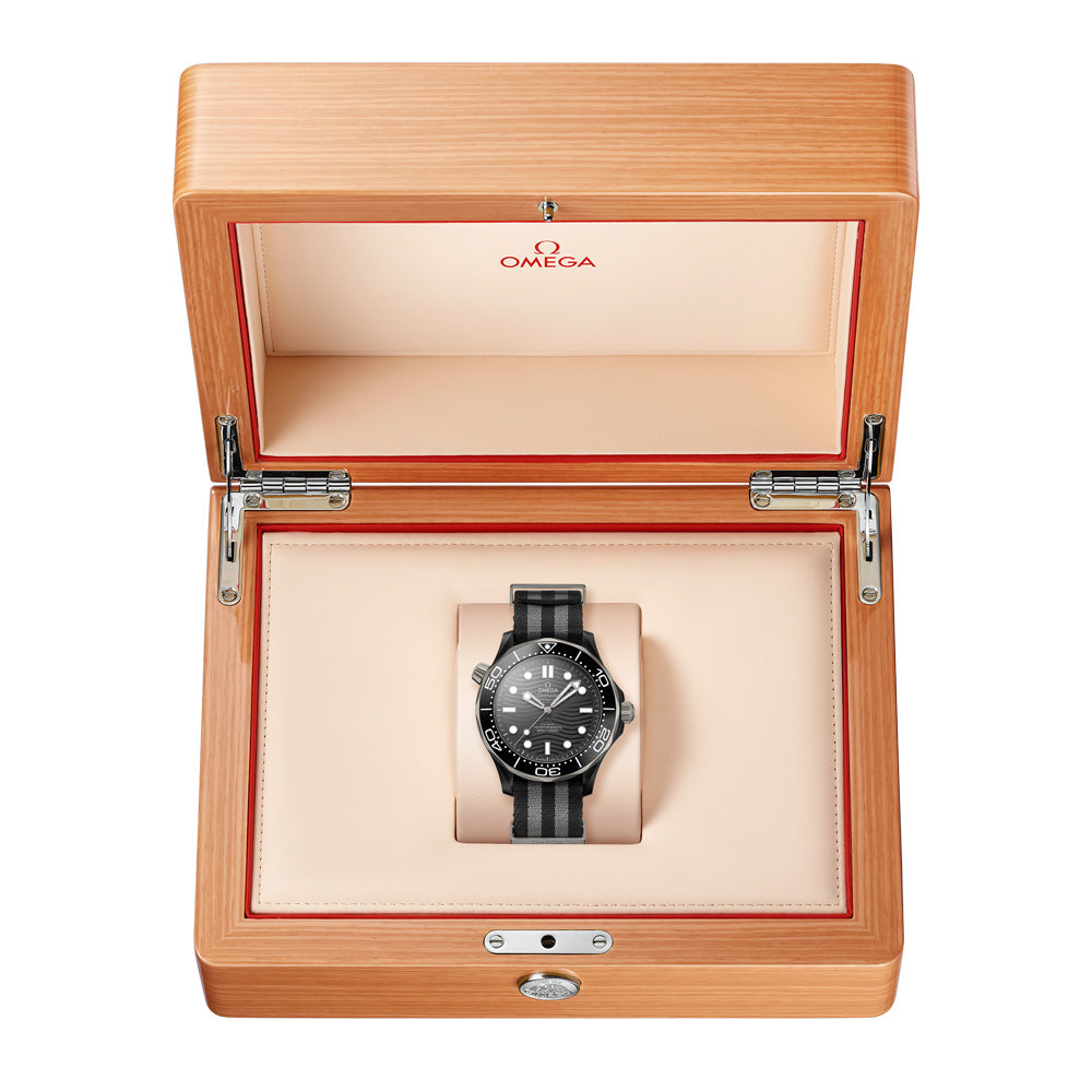 OMEGA Seamaster Diver 300M 43.5mm Black Dial Ceramic & Titanium Automatic Gents Watch 21092442001002