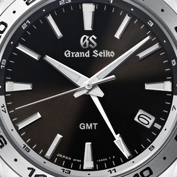 grand seiko sports collection slate quartz gmt 39mm black dial gents watch dial close up