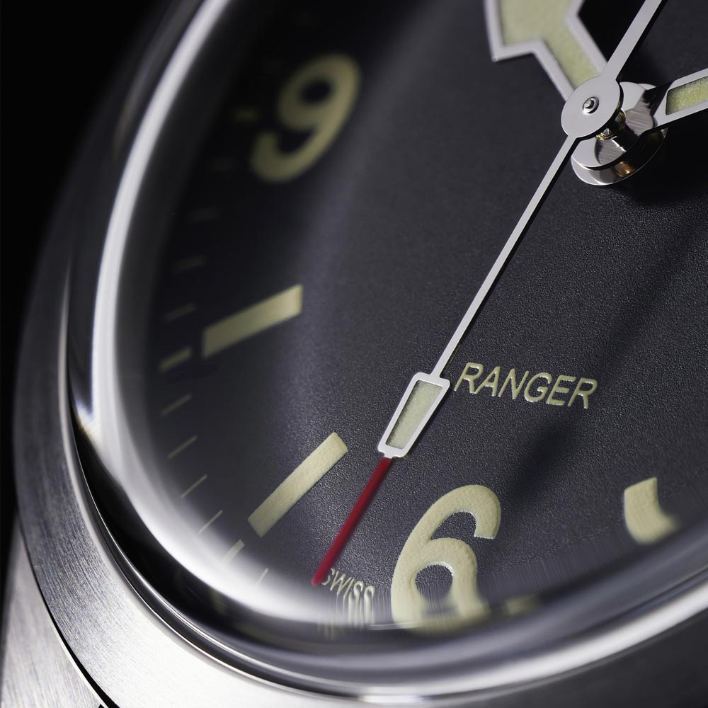 tudor ranger 39mm black dial steel on fabric strap automatic watch showings its dial in closeup