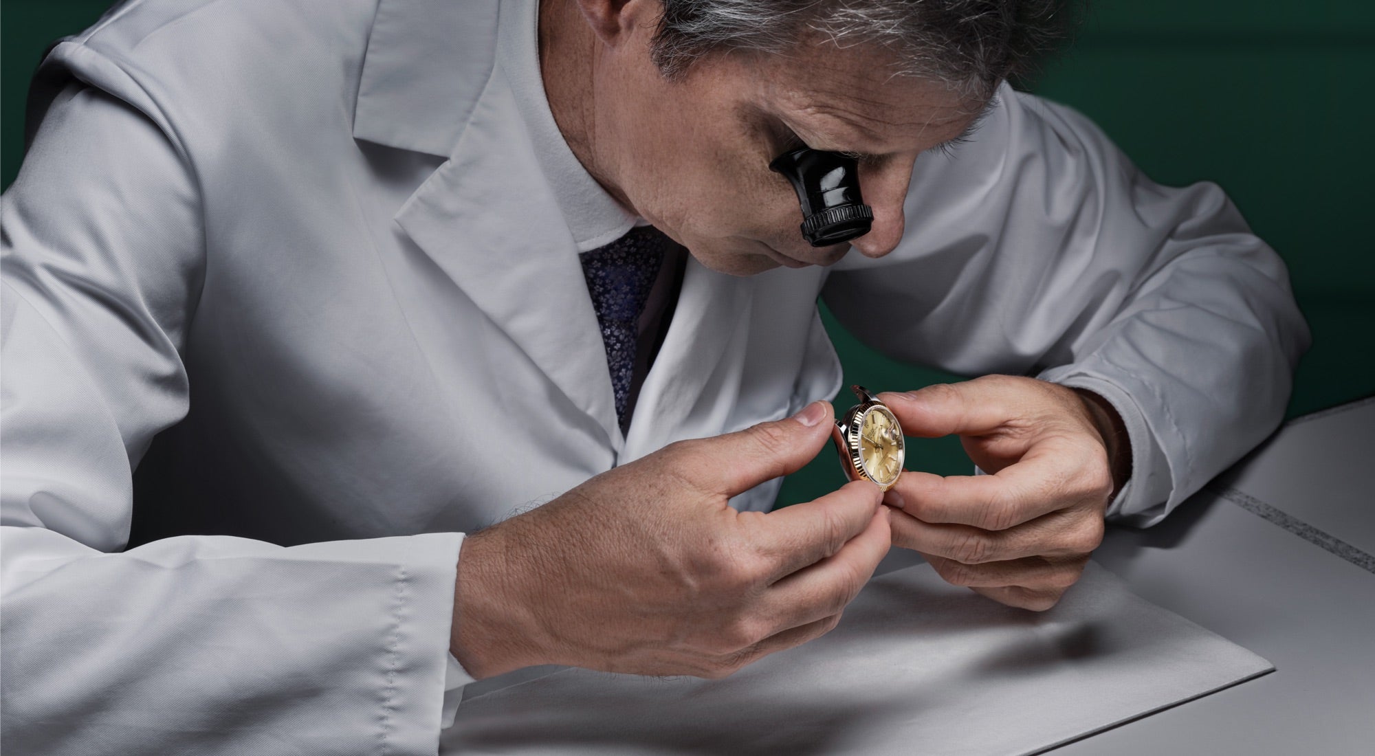 Rolex watch servicing procedure Assessment of the watch landscape image