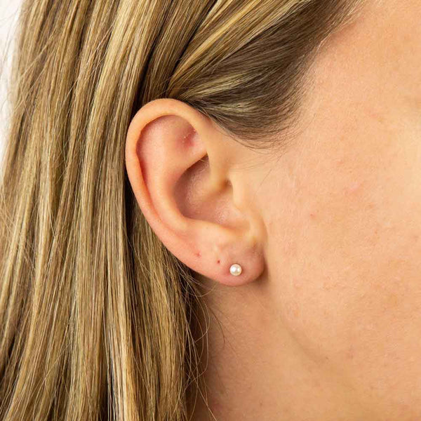 9ct Yellow Gold 3mm Freshwater Pearl Stud Earrings GE2371W