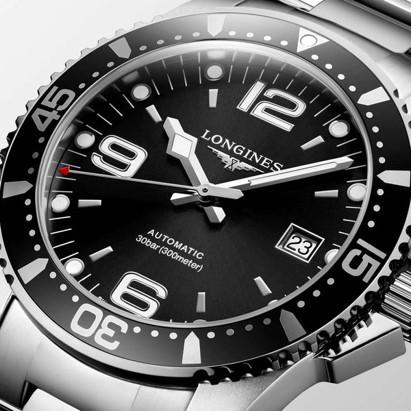 longines hydroconquest 41mm black dial automatic gents watch dial close up