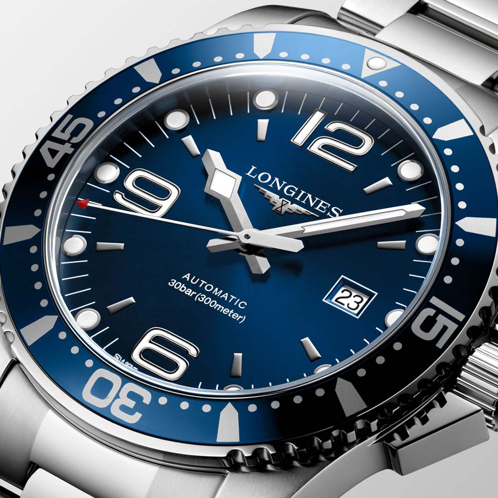longines hydroconquest 44mm blue dial automatic gents watch dial close up